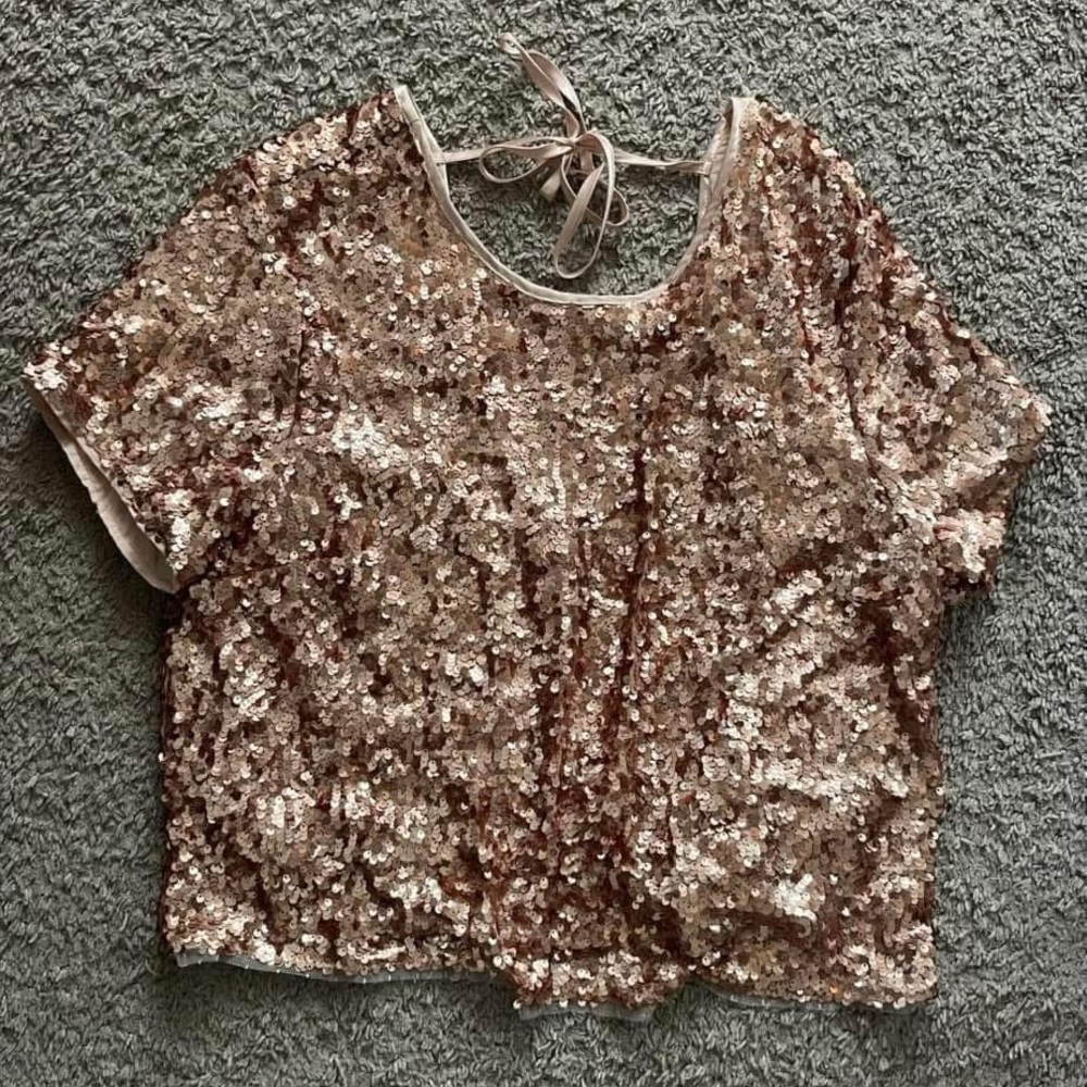 Abercrombie & fitch medium rose gold sequin top